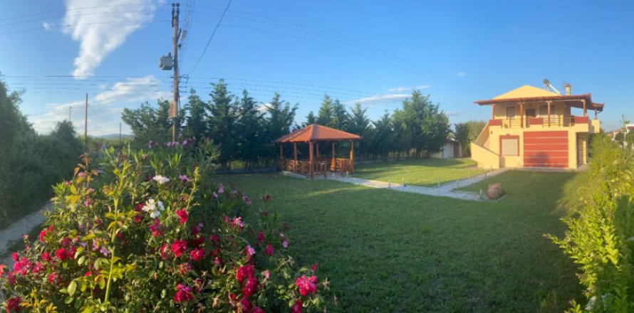 Дом с 4 комнатами в Кавала, Греция №108118