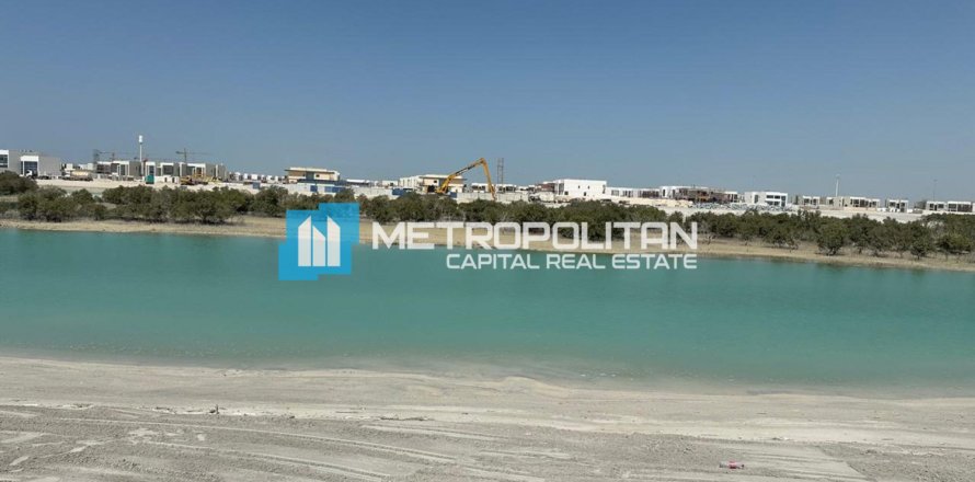 2223.8m² Land en Abu Dhabi, UAE No. 122195