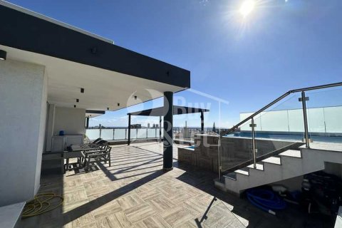 3 bedrooms Apartment in Germasogeia, Cyprus No. 82847 1