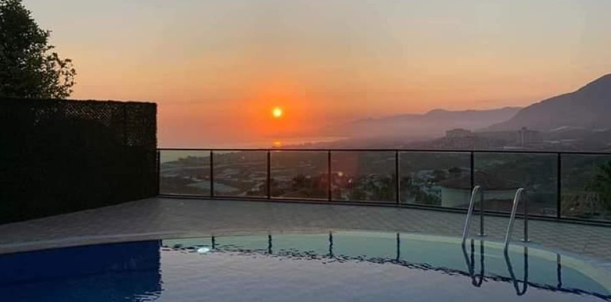 5 rooms Villa in Lien Chieu, Vietnam No. 22096