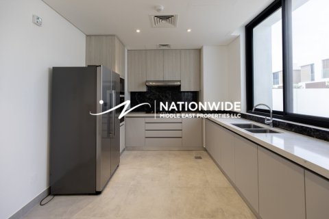 5 bedrooms Villa in Binh Duong, Vietnam No. 90927 17