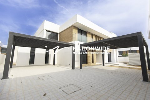 5 bedrooms Villa in Binh Duong, Vietnam No. 90927 1