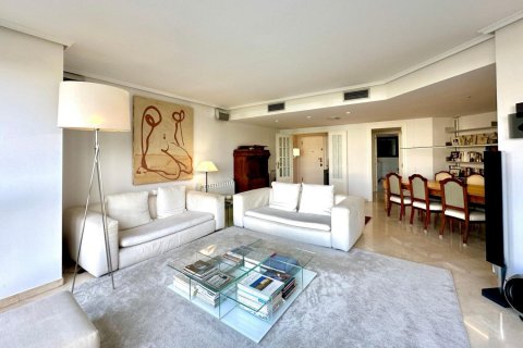 4 bedrooms Apartment in Valencia, Spain No. 110737