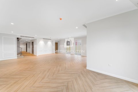 5 bedrooms Villa in Ba Trai, Vietnam No. 6615 1