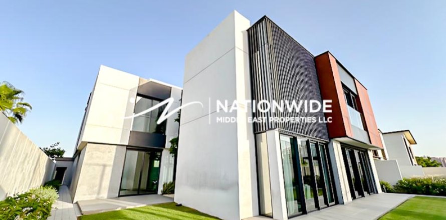 6 bedrooms Villa in Binh Duong, Vietnam No. 99197