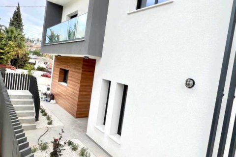 Дом с 3 спальнями в Пиргос, Кипр №101084 2