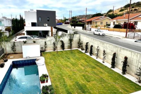 Дом с 3 спальнями в Пиргос, Кипр №101084 8