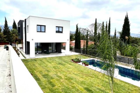 Дом с 3 спальнями в Пиргос, Кипр №101084 1