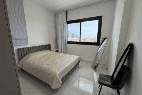 2 bedrooms Apartment in Germasogeia, Cyprus No. 81823 2