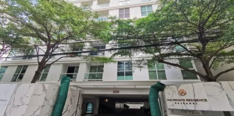 4 bedrooms Apartment in Bangkok, Thailand No. 97207