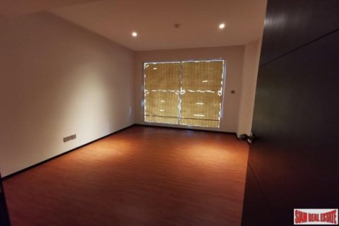 4 bedrooms Apartment in Bangkok, Thailand No. 97207 24