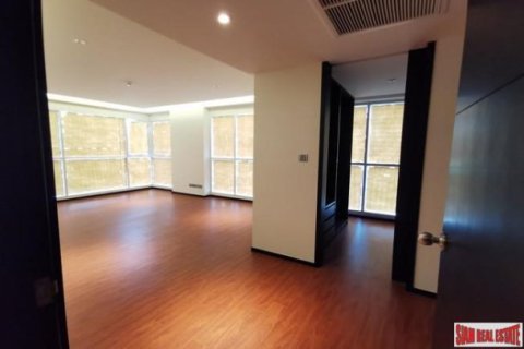 4 bedrooms Apartment in Bangkok, Thailand No. 97207 22