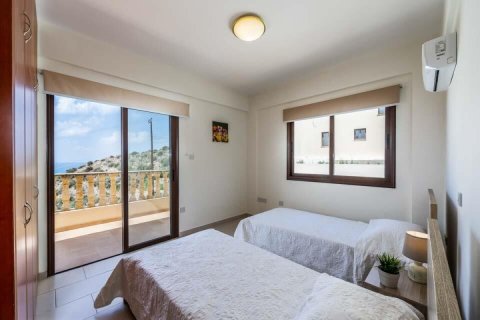 4 rooms Villa in Paphos, Cyprus No. 107056 6