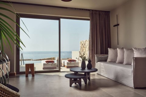 2 bedrooms Villa in Heraklion, Greece No. 107262 2