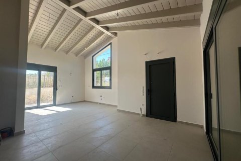 5 bedrooms House in Nea Makri, Greece No. 107649 2