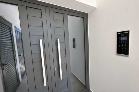 2 bedrooms Apartment in Limassol, Cyprus No. 70830 11