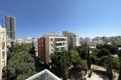 2 bedrooms Apartment in Limassol, Cyprus No. 70830 8