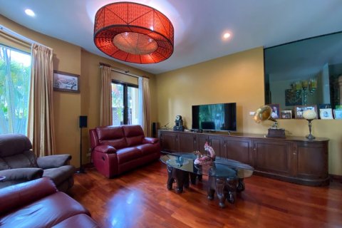 6 bedrooms House in Chiang Mai, Thailand No. 2584 30