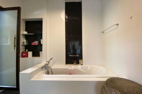 6 bedrooms House in Chiang Mai, Thailand No. 2584 21