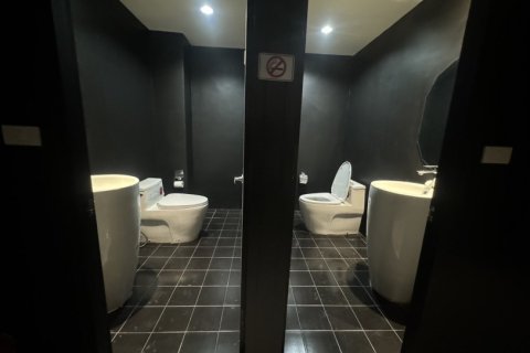 3 bedrooms Commercial property in Bangkok, Thailand No. 97154 12