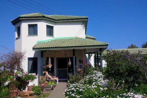 3 bedrooms Villa in Pervolia, Cyprus No. 29991 2