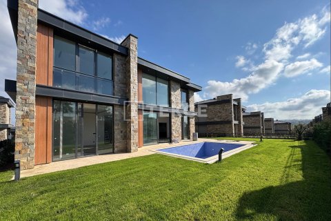 6 bedrooms Villa in Tuzla, Turkey No. 80212