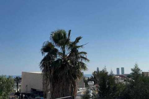 4 bedrooms House in Agios Athanasios, Cyprus No. 79039 4