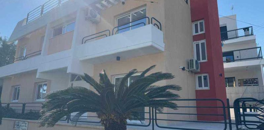 4 bedrooms House in Agios Athanasios, Cyprus No. 79039