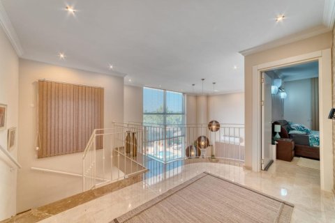 4 rooms Villa à Binh Duong, Vietnam No. 92513 28