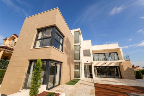 3 dormitorios Villa en Torrevieja, Spain No. 126263