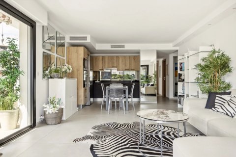 2 chambres Appartement à Cannes, France No. 68853 6