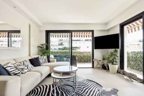 2 chambres Appartement à Cannes, France No. 68853 2