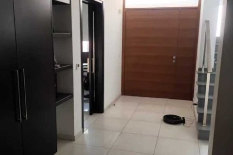 3 bedrooms House in Strovolos, Cyprus No. 75677 6