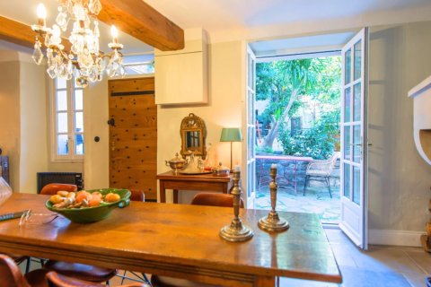 2 bedrooms House in Ramatuelle, France No. 79616 1