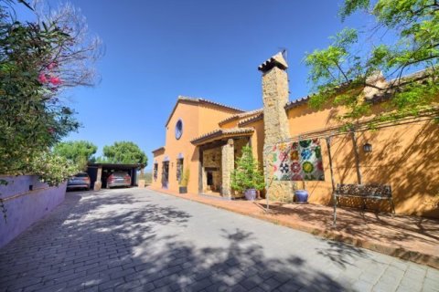 3 dormitorios House en Estepona, Spain No. 25480