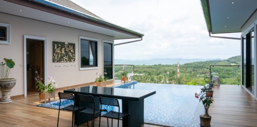 Studio Villa in Phuket, Thailand No. 97383