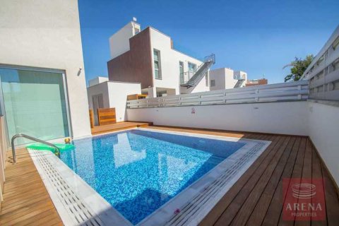 3 bedrooms Villa in Famagusta, Cyprus No. 74113 4