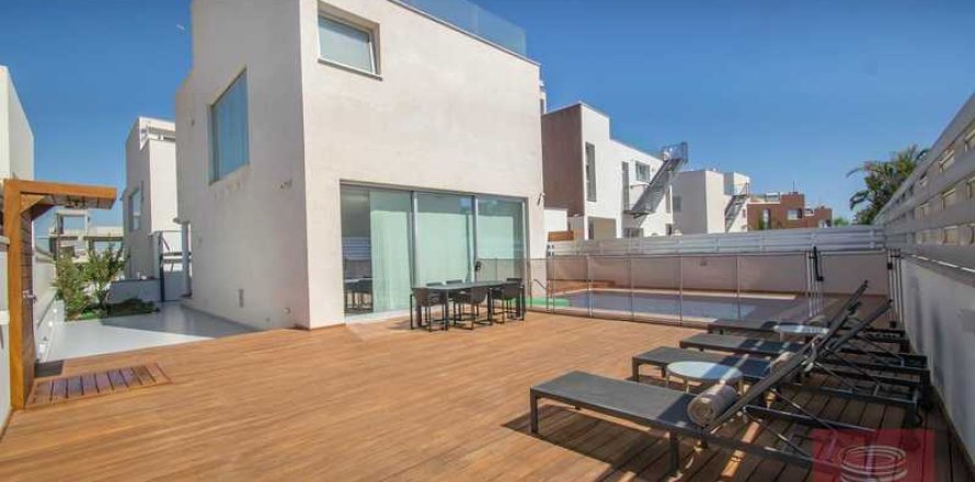 3 bedrooms Villa in Famagusta, Cyprus No. 74113