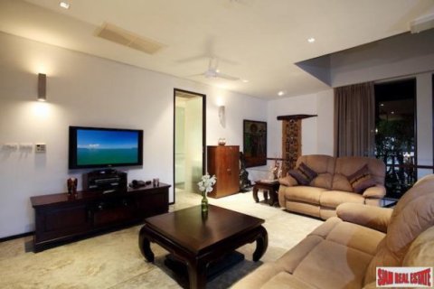 5 bedrooms Villa in Bang Tao, Thailand No. 95997 11