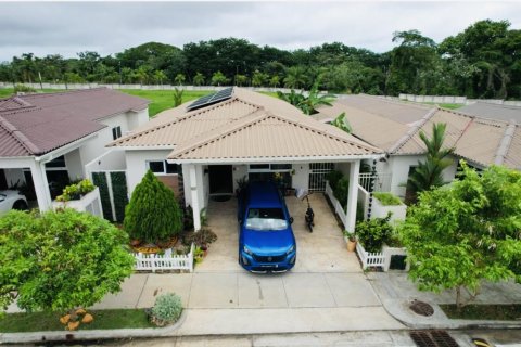 2 bedrooms House in Puerto Caimito, Panama No. 126832