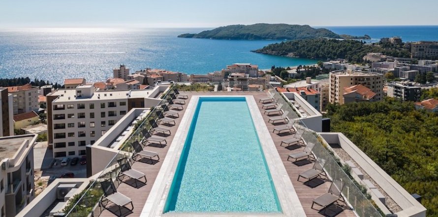 1 bedroom Apartment in Budva, Montenegro No. 104773