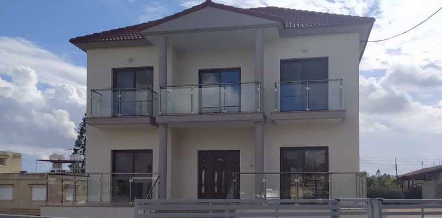 5 dormitorios House en Trachoni, Cyprus No. 79008