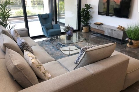 3 bedrooms Apartment in Limassol, Cyprus No. 106522 5