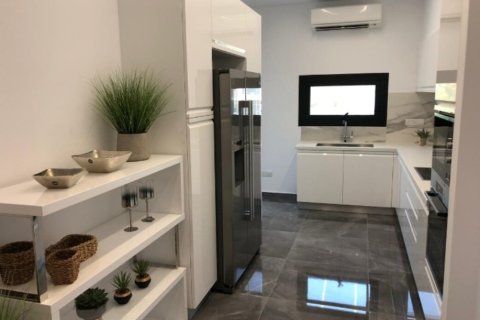 3 bedrooms Apartment in Limassol, Cyprus No. 106522 2