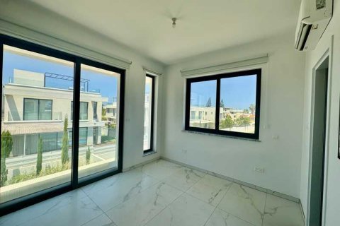 3 bedrooms House in Pernera, Cyprus No. 100498 14