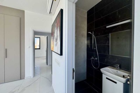 3 bedrooms House in Pernera, Cyprus No. 100498 12