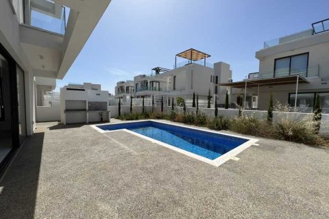 3 bedrooms House in Pernera, Cyprus No. 100498 5