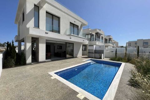 3 bedrooms House in Pernera, Cyprus No. 100498 4