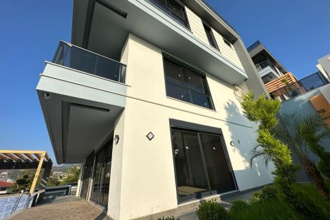 7 rooms Villa in Lien Chieu, Vietnam No. 20853 4