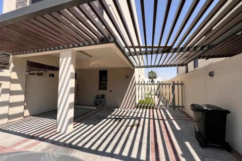 Вилла с 3 спальнями в Дубай, ОАЭ №89767